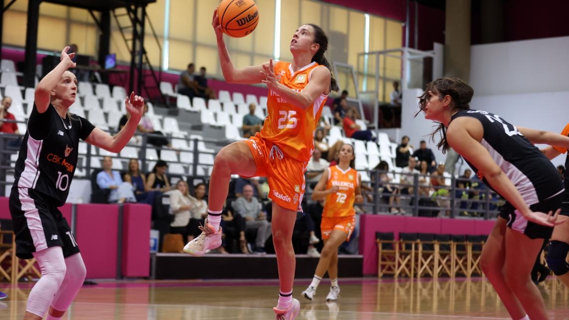 Valencia Basket firma pleno de victorias y acaba campeón de la Copa de Atenas 