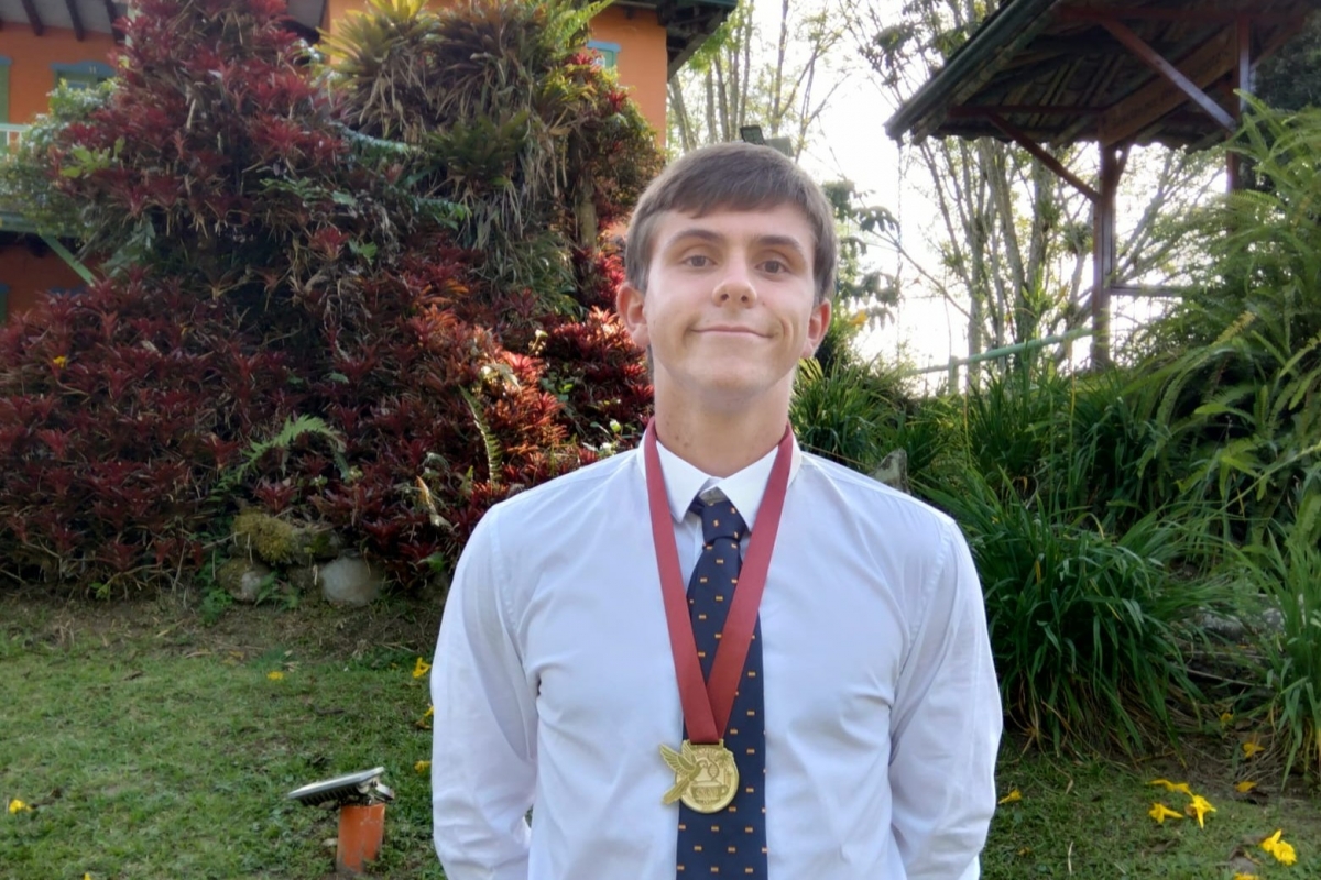Un estudiante de Almassora consigue la medalla de oro en la Olimpiada Iberoamericana de Biología