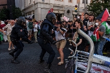 Manifestantes propalestinos impiden que la Vuelta finalice su última etapa en Madrid