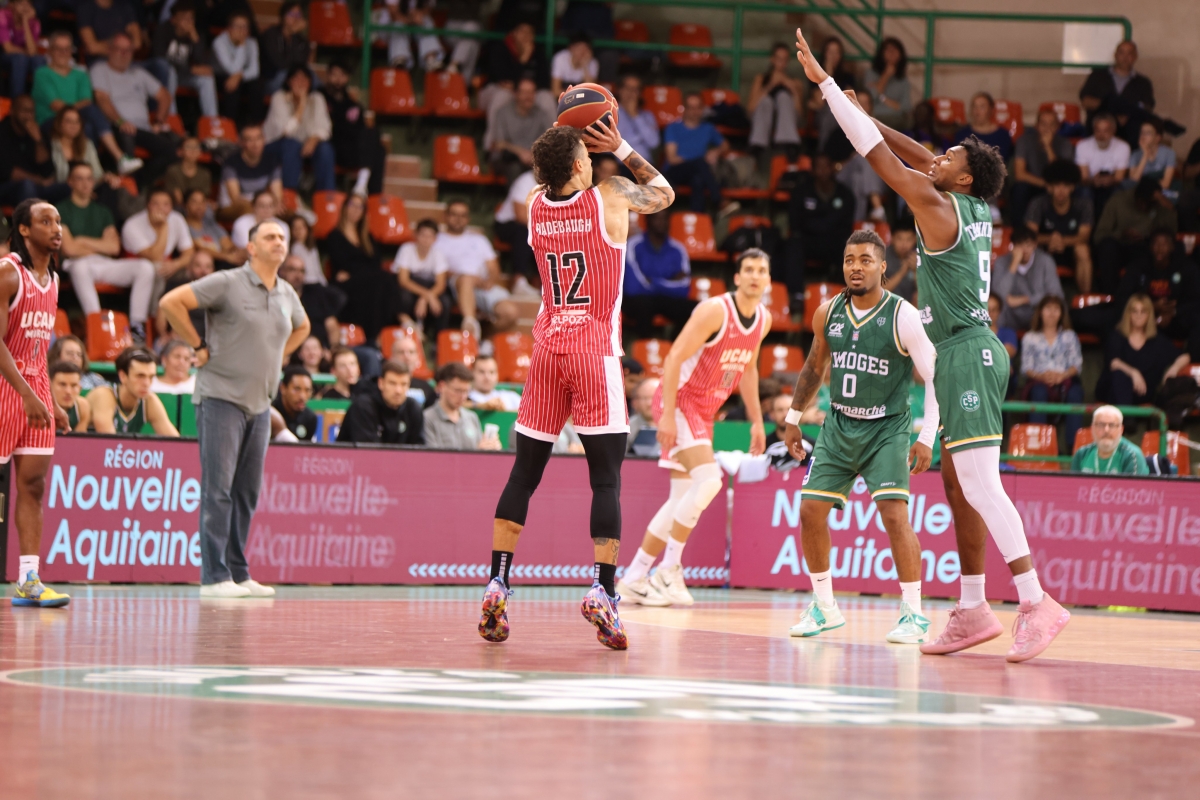 El UCAM CB gana el Torneo de Limoges con un 58-72 ante el anfitrión