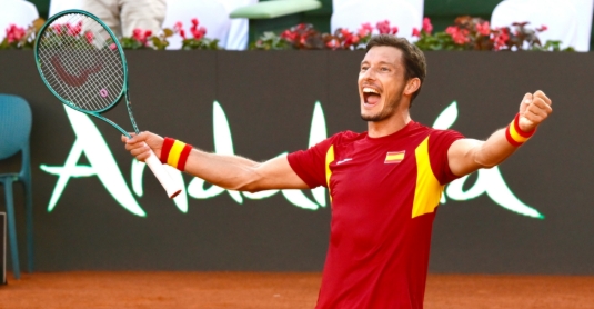 Carreño obra la gesta ante Dinamarca y clasifica a España para las finales (3-2)