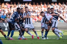 El Castellón rescata un empate insuficiente con un penalti en el descuento