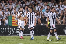 Castalia vive un viaje de emociones en el empate a tres entre Castellón y Ceuta