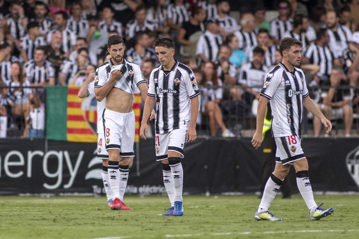 Castalia vive un viaje de emociones en el empate a tres entre Castellón y Ceuta