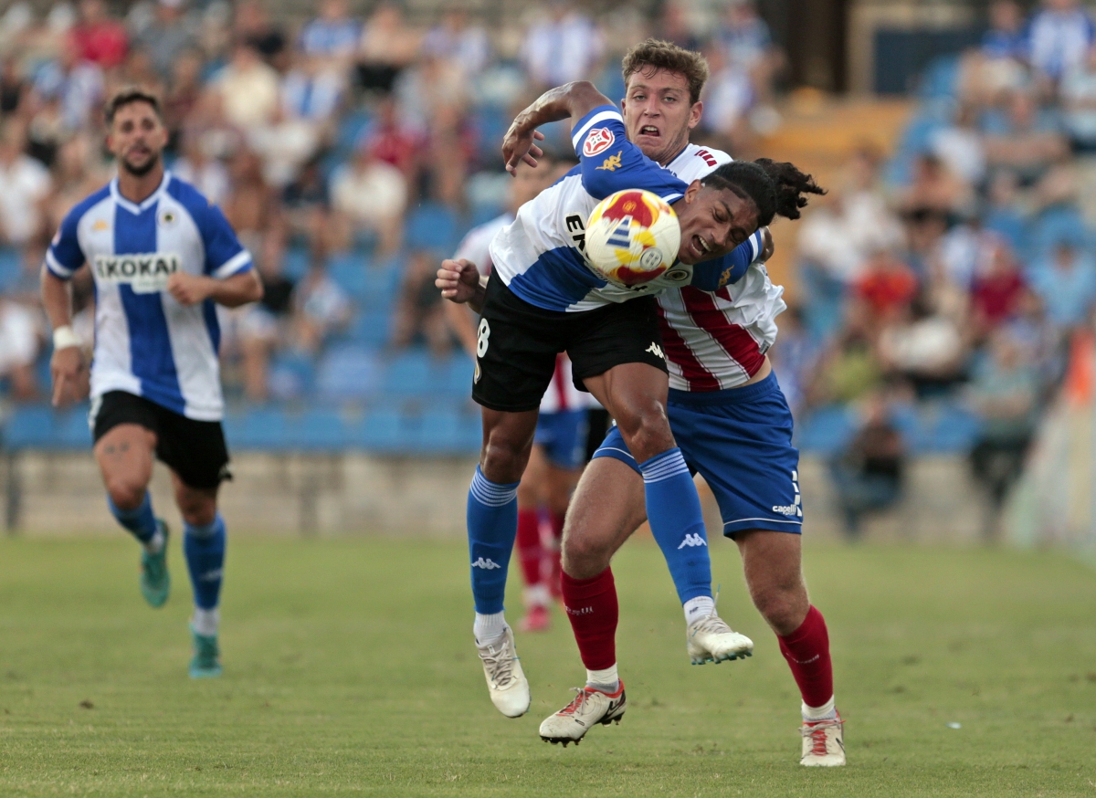 El Hércules CF tiene el 'play-off' a la misma distancia que hace un año, pese a haber sumado un punto menos