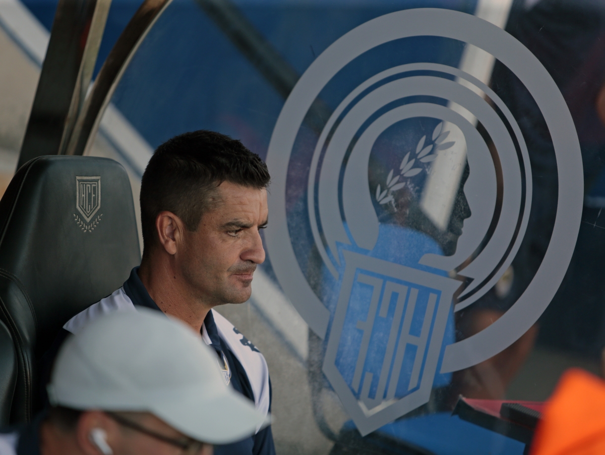 Rubén Torrecilla en el banquillo