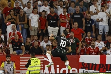 LaLiga denuncia a Antiviolencia los insultos a Rafa Mir