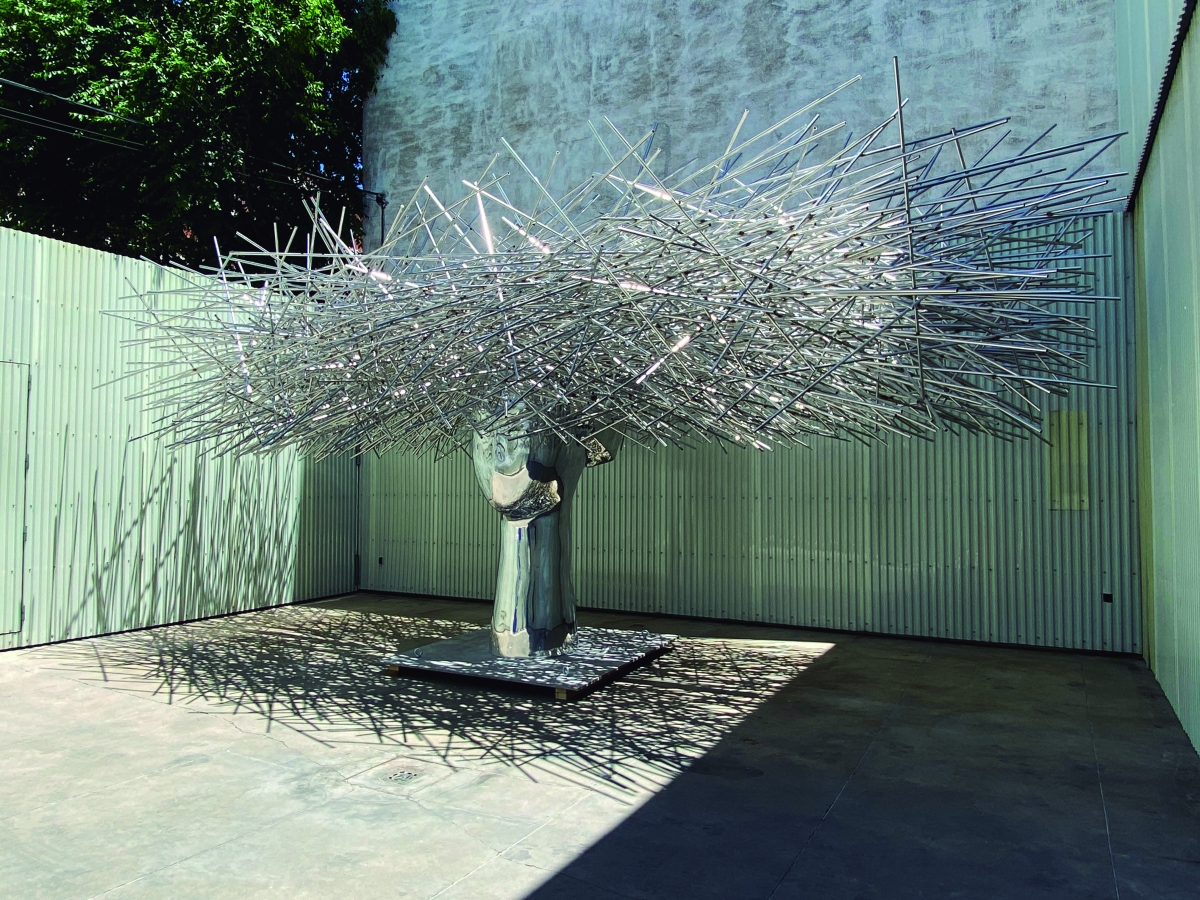 En sus esculturas Manolo Valdés emplea una amplia variedad de materiales, como el latón y el acero o el bronce. - En sus esculturas Manolo Valdés emplea una amplia variedad de materiales, como el latón y el acero o el bronce.