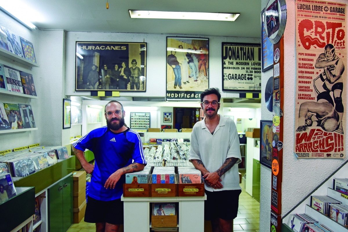 Chema Bordás y Andreu Porcar, dos de los responsables de discos Oldies.