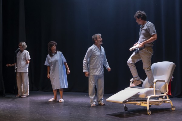 'Canviarem bolquers segons el BOE' levanta el telón de la temporada de Sala Russafa