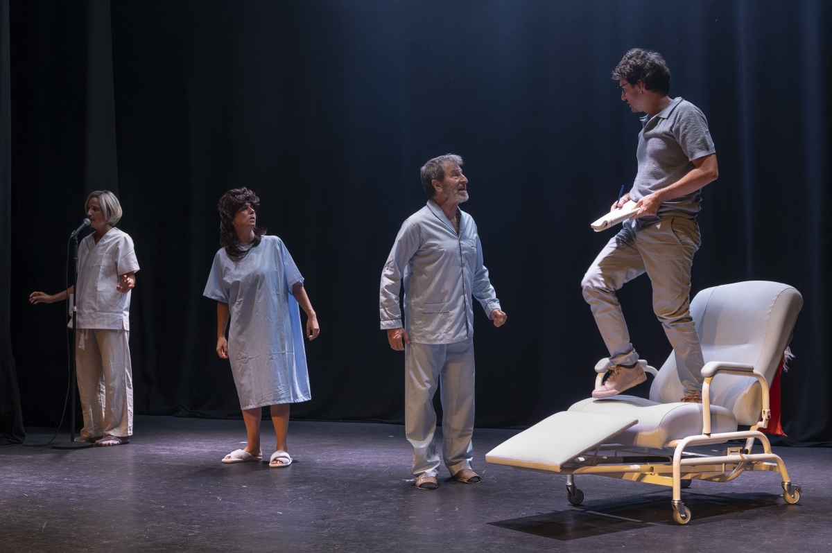 'Canviarem bolquers segons el BOE' levanta el telón de la temporada de Sala Russafa