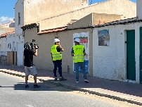  Los vecinos de Babilonia paralizan el derribo de sus casas tras la suspensión cautelar del Consell