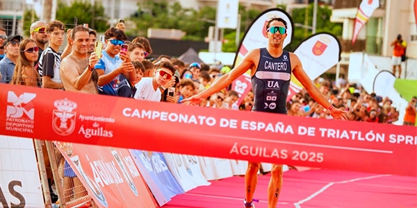 Los triatletas de la Comunitat Valenciana logran 25 medallas en Águilas