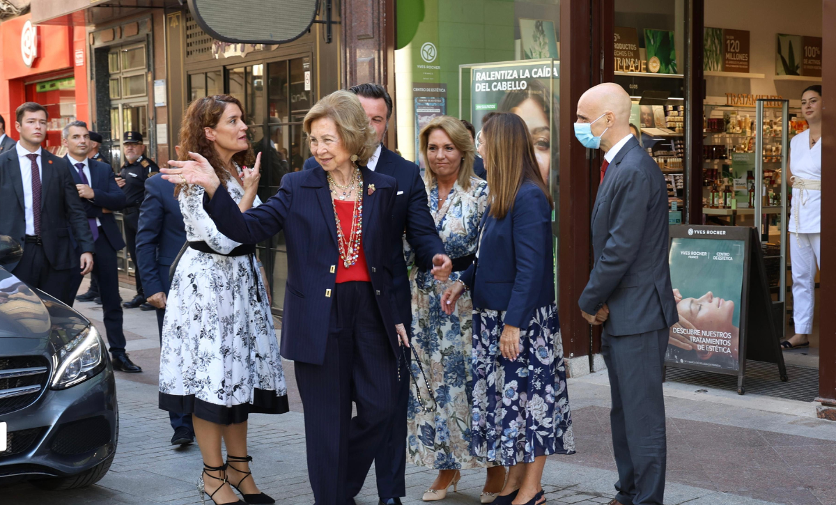 La Plataforma de Ayuda a Refugiados de Elche pide a la Reina Sofía su mediación por los menores migrantes