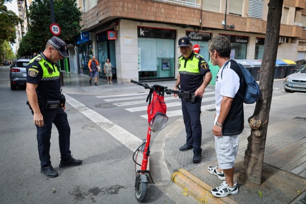 Torrent refuerza el control del uso de patinetes eléctricos con una nueva campaña ejecutiva a los usuarios