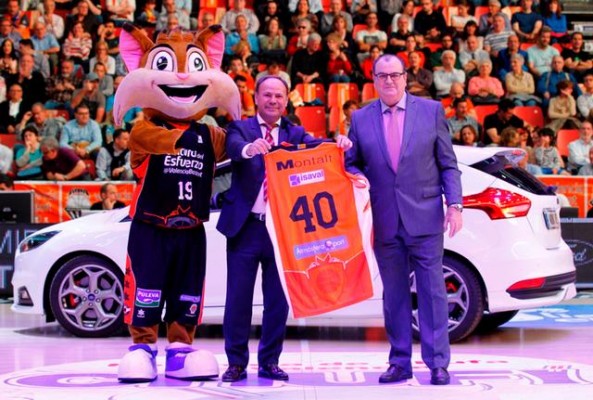 Ford Montalt recibe la felicitación del Valencia Basket por su 40º Aniversario