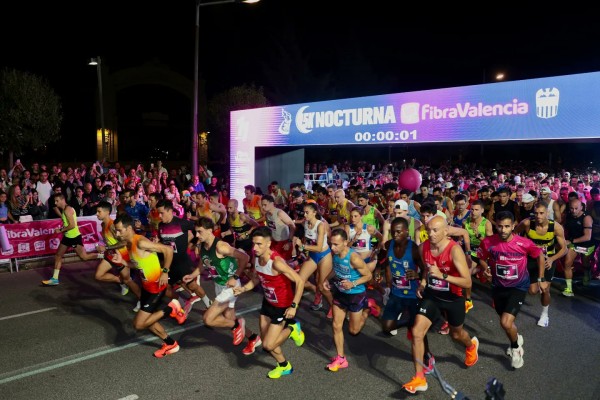 Mario Mola se impone en una 15K Nocturna FibraValencia que ha conquistado la noche valenciana con 11.000 corredores