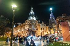 Reyes Magos gigantes y estrella fugaz de 13 metros, entre los montajes singulares de este año para la Navidad de Cartagena