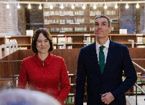 La doble estrategia del PSOE en las comisiones Dana: pide la reactivación en Les Corts, mientras sigue el "bloqueo" en el Congreso