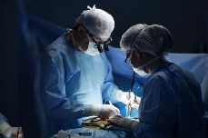 Cirugía laparoscópica de la vesícula biliar: estos son los riesgos y la recuperación tras la colecistectomía