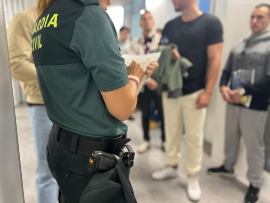 Suspenden las oposiciones a Guardia Civil de este domingo por un error