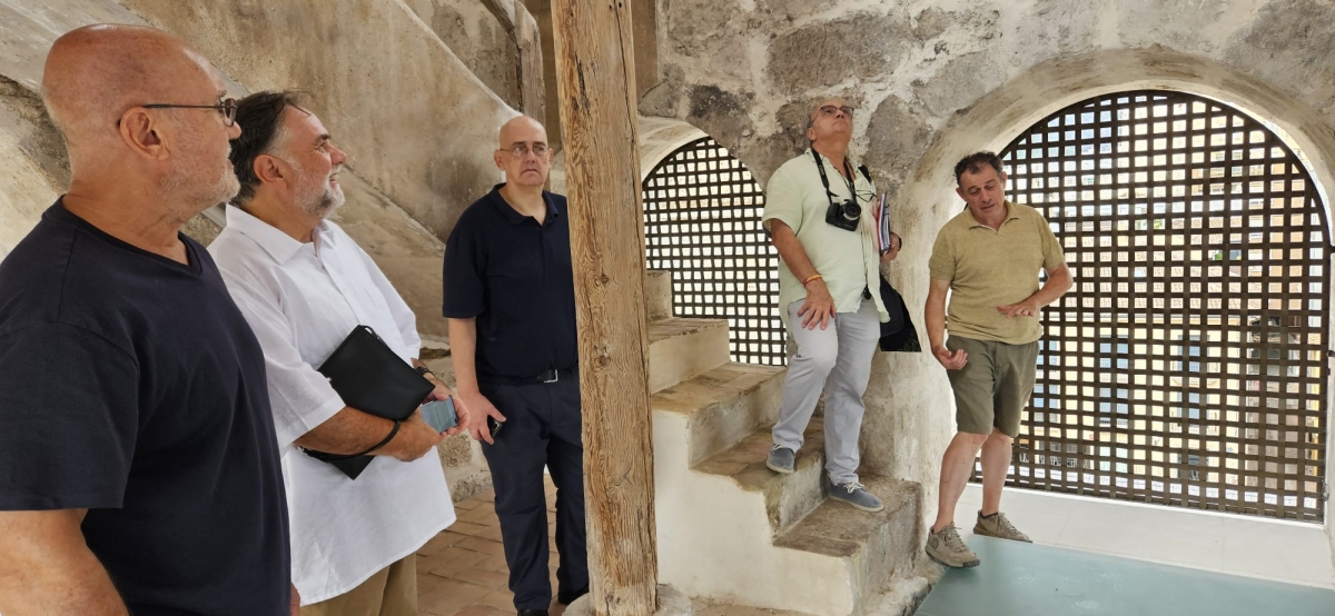 Miembros de la Fundación de la C.V. para la restauración de la Colegiata visitan el campanario. - Foto: INSIGNE COLEGIATA DE GANDIA