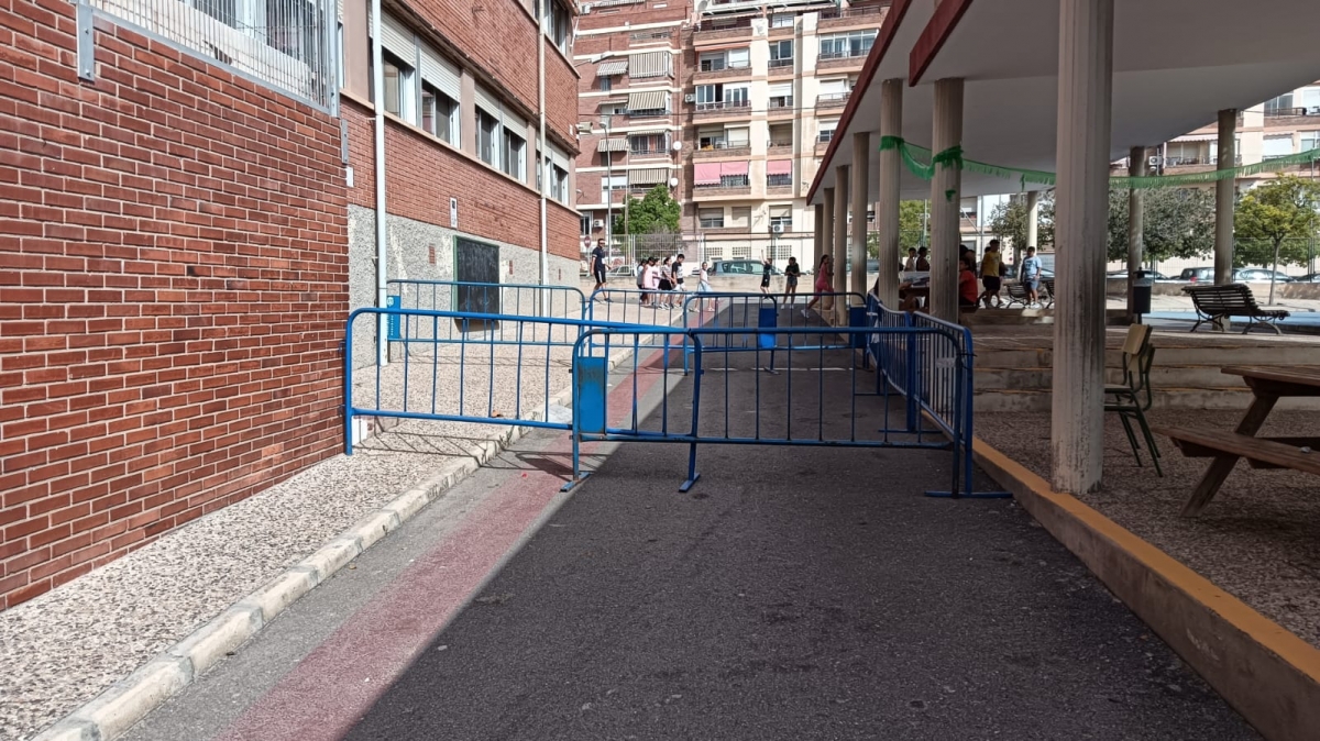 Nueva caída de cascotes en el CEIP Óscar Esplá de Alicante
