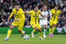 Un total de nueve jugadores del Villarreal debutaron ante el Tottenham en la Liga de Campeones