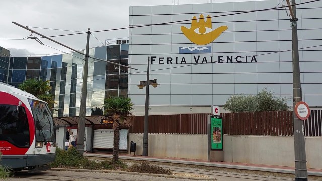 Metrovalencia ofrecerá servicios especiales de tranvía a Feria València desde el próximo lunes