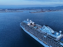 El buque World Navigator reanuda las escalas de cruceros en PortCastelló con 321 personas a bordo