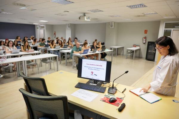 La Escuela de Enfermería de La Fe arranca su último curso tras 56 años de historia