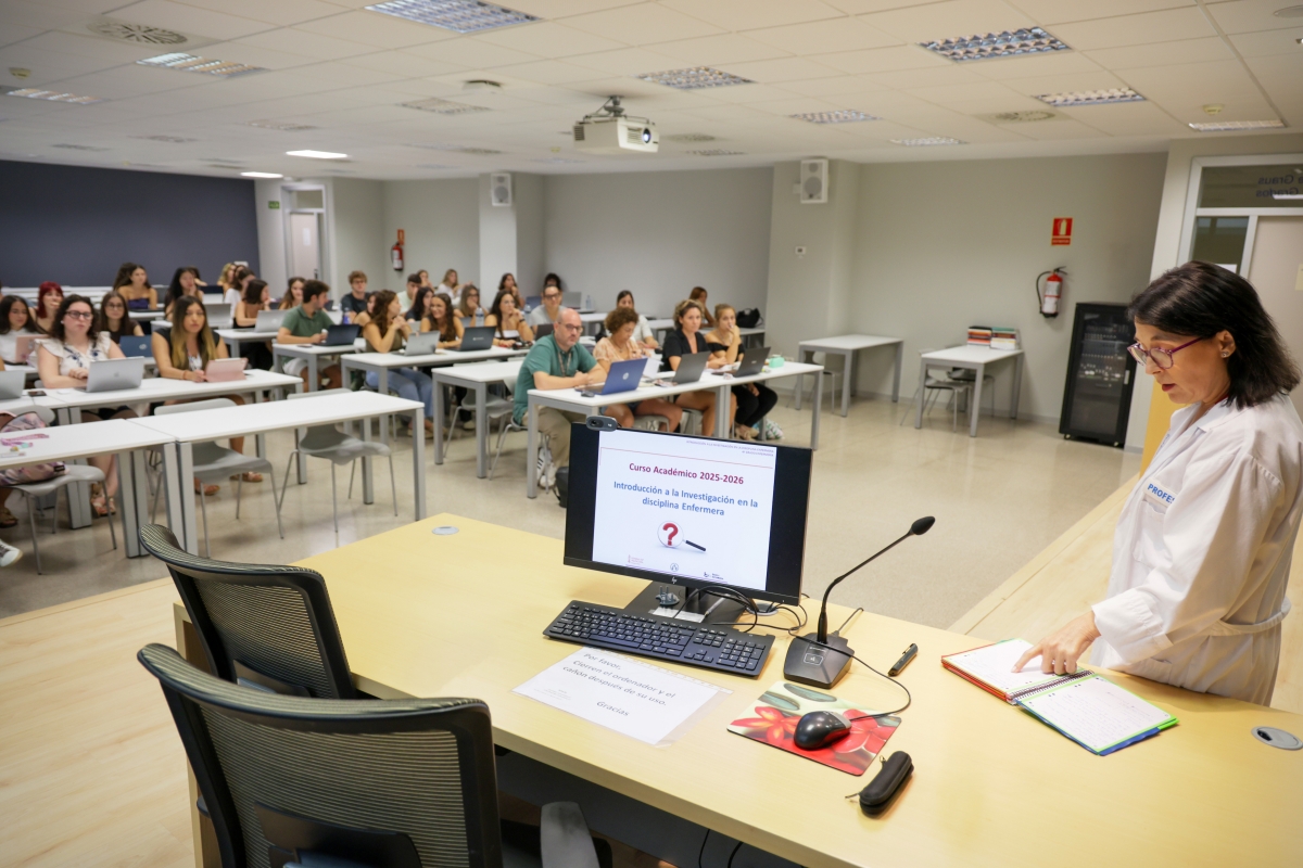 La Escuela de Enfermería de La Fe arranca su último curso tras 56 años de historia