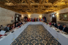 Cuerpo cree que aún es pronto para ver el impacto de los aranceles en la economía española