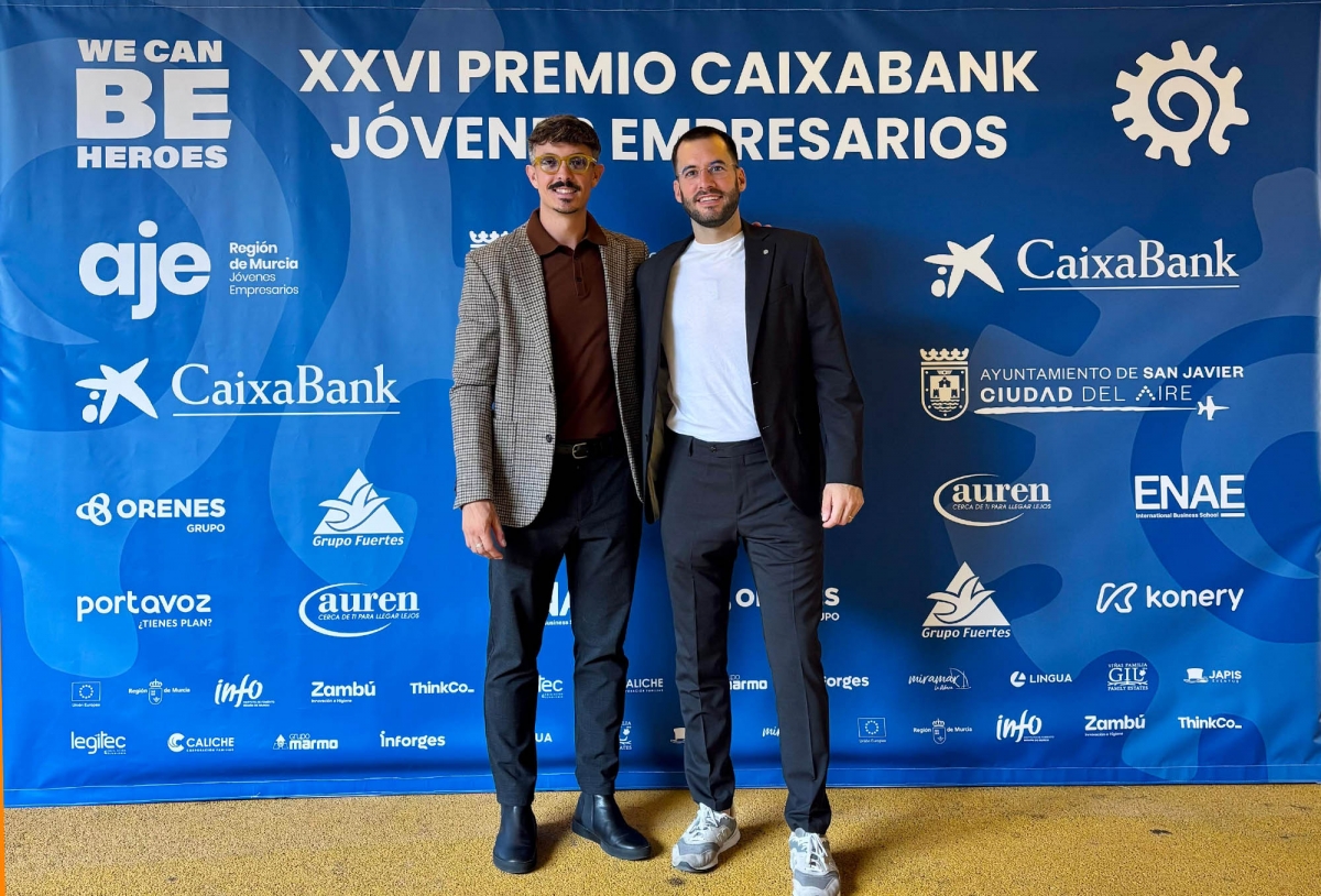 Alejandro Martí (derecha) posa junto al otro fundador de Votum, Borja Vera. - Foto: VOTUM