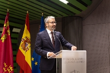 El delegado del Gobierno lleva a los tribunales la moción de Jumilla que impide el uso de pistas deportivas para actividades religiosas