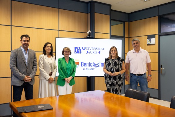 La UJI y Benicàssim firman un acuerdo para promover los ODS a través del deporte