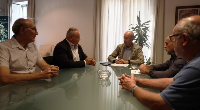 El Sindicato de Regulación de las Aguas del Turia modernizará el riego con ayuda de la Diputación