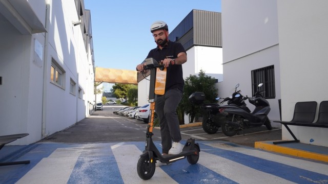 Aimplas desarrolla un patinete eléctrico inteligente que apuesta por la plastrónica