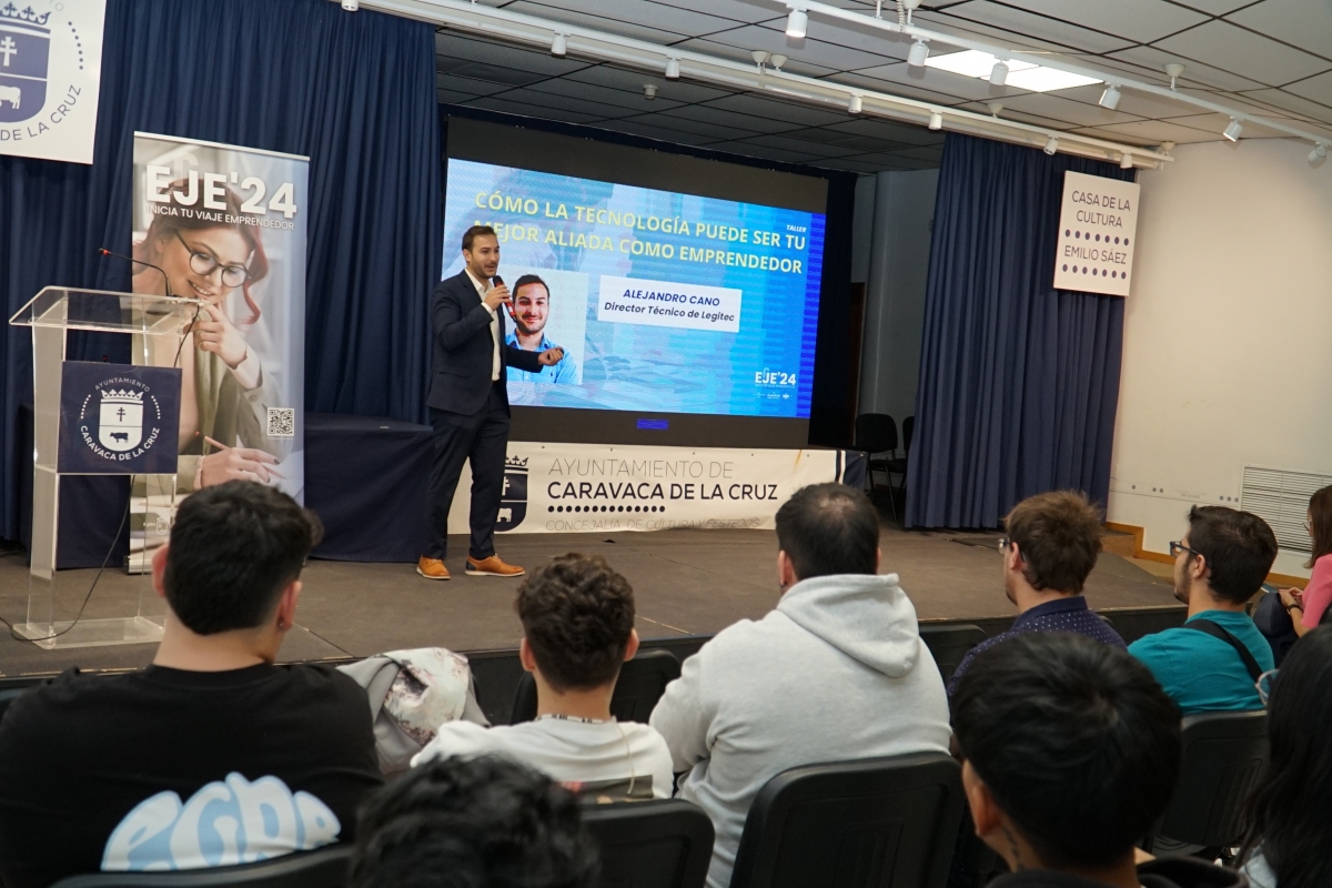 AJE nombra a Alejandro Cano como nuevo vicepresidente de los jóvenes empresarios en la Región