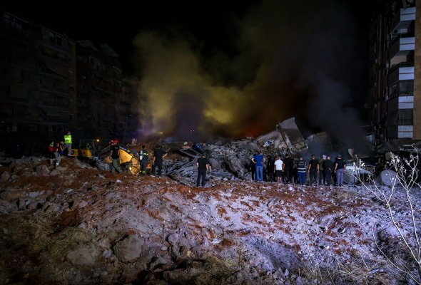 Israel bombardea edificios residenciales en Beirut en un ataque contra oficinas de Hezbolá