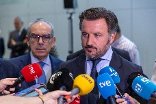 Ruz aprovecha la visita al aeropuerto para exigir a Puente inversiones de infraestructuras en Elche