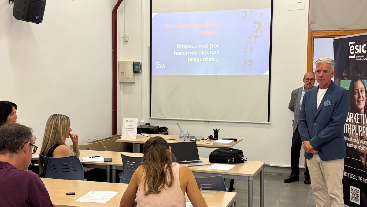 Alcoy aborda el papel del líder para atraer y retener talento en las empresas: visión, estrategia, confianza y valores