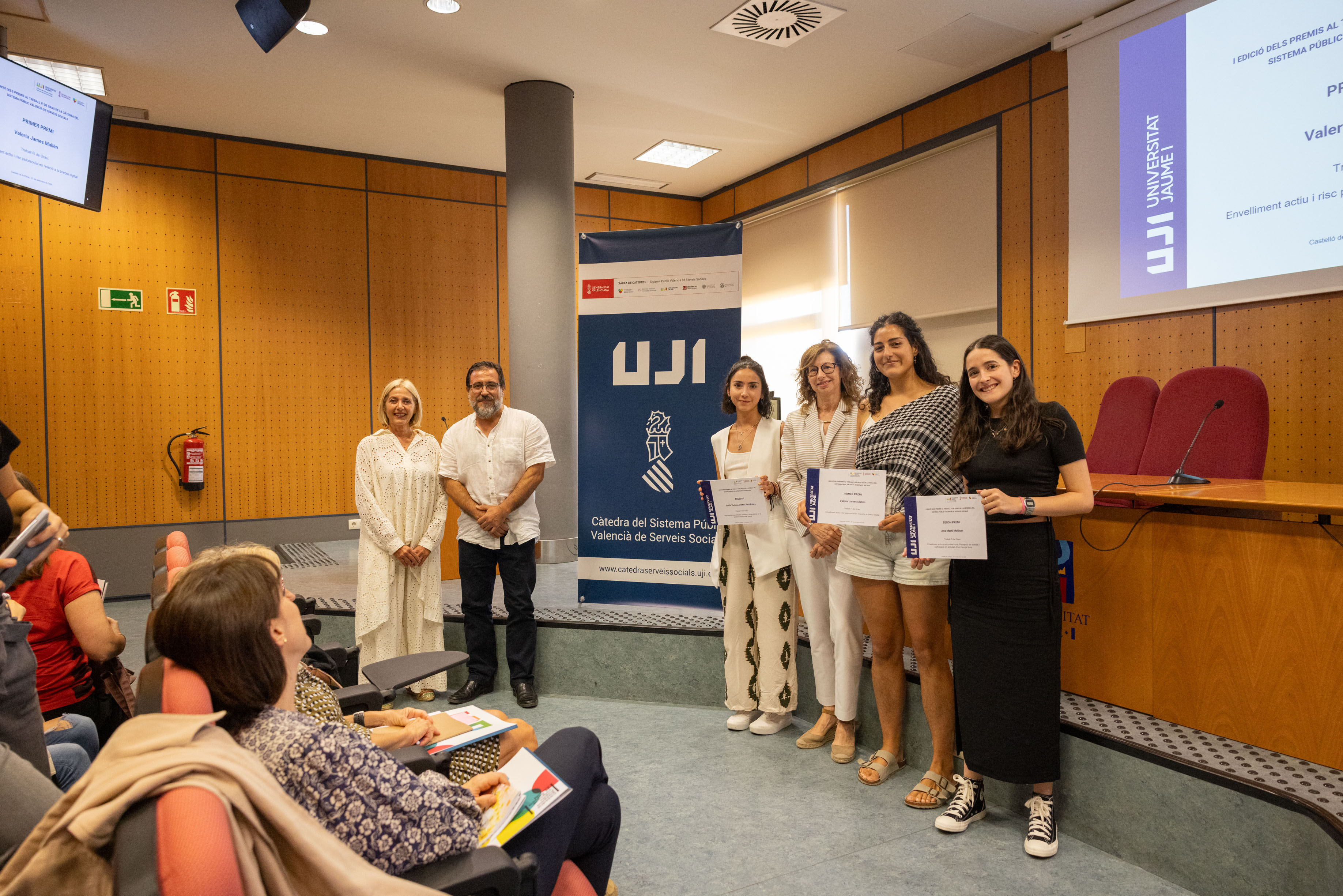La UJI reflexiona en una jornada sobre la acción comunitaria en servicios sociales