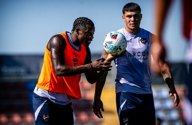 Calero, forzado por primera vez a hacer un descarte técnico ante el Girona