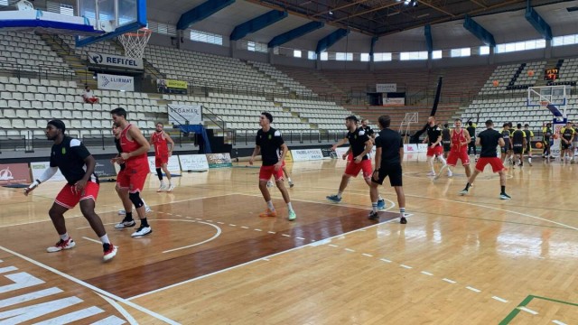 El Odilo Cartagena debuta en la Primera FEB en la histórica pista del Ourense 