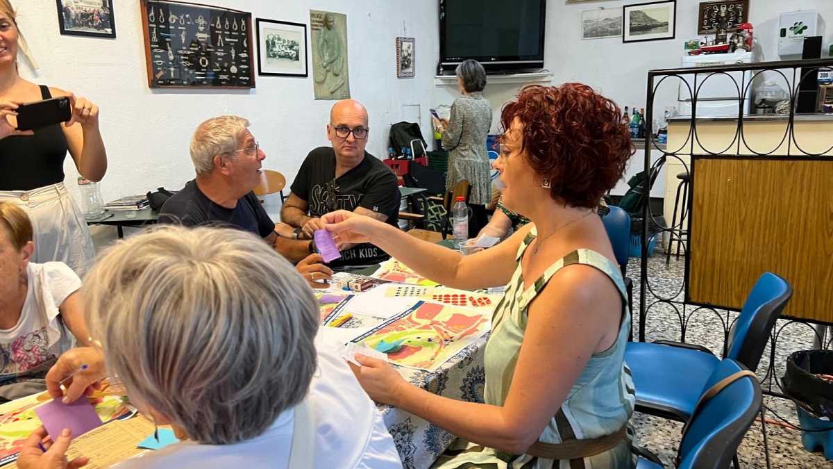 Los vecinos del Raval Roig de Alicante elaboran un plan estratégico por la mejora del barrio