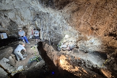 Reabre la Cova de l'Or de Beniarrés con más espacio expositivo y mejor musealización 