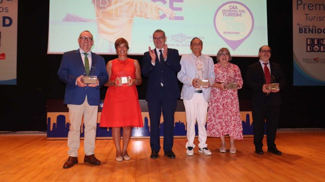 Benidorm celebra el Día Mundial del Turismo premiando a entidades y empresarios ligados a la ciudad