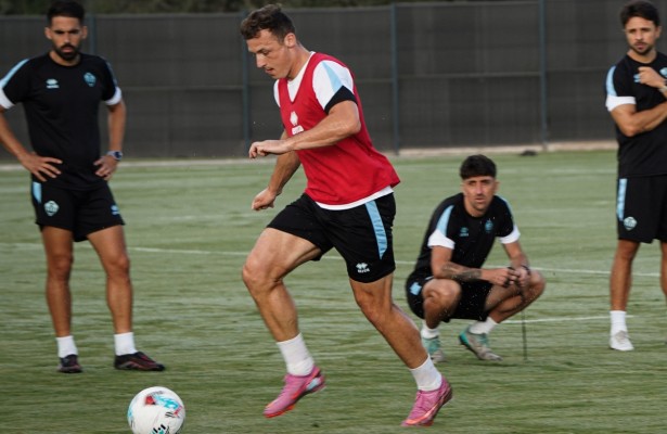 El Castellón quiere dar un salto de calidad en el estreno de Pablo Hernández