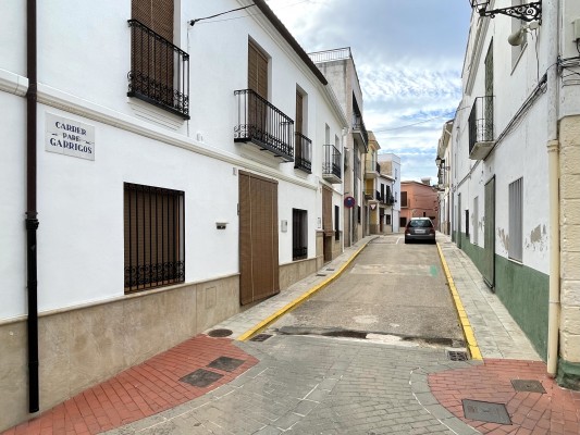 Potries adjudica 300.000 euros per a completar la peatonalització i el canvi de canonades
